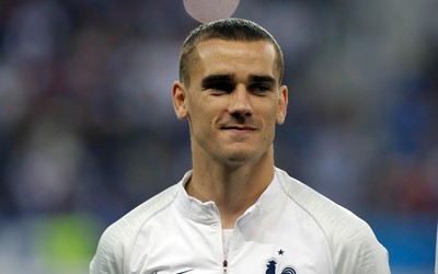 环球电竞精华-佩里西奇任意球绕过人墙得分